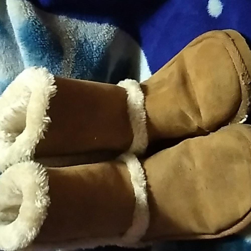 Size 3 fur boots